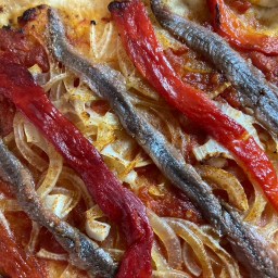 COCA DE RECAPTE:  CON MASA MADRE O CON LEVADURA FRESCA